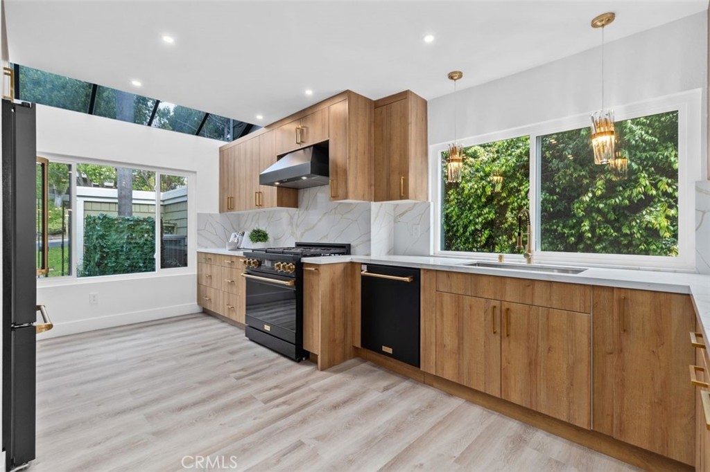 1 Rainbow Falls Irvine, CA 92603 - Photo 11 of 52