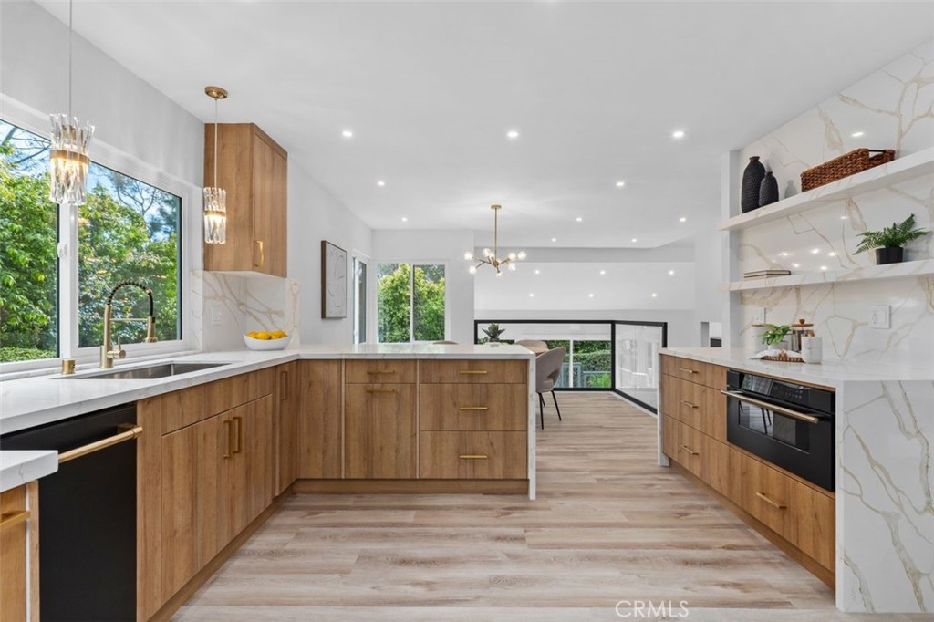 1 Rainbow Falls Irvine, CA 92603 - Photo 14 of 52