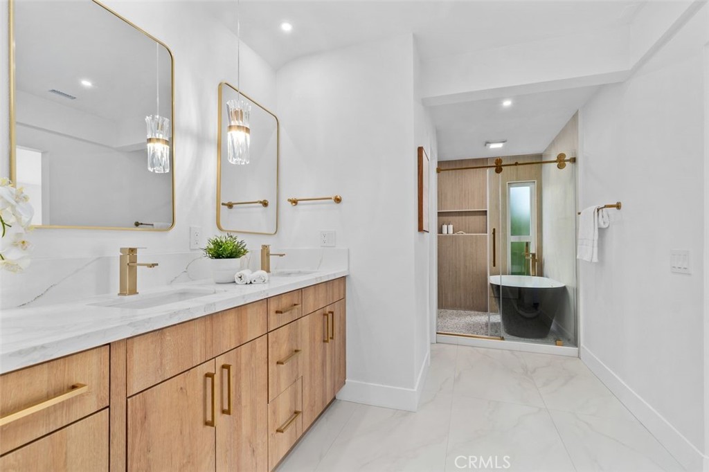 1 Rainbow Falls Irvine, CA 92603 - Photo 25 of 52