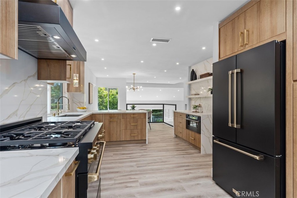 1 Rainbow Falls Irvine, CA 92603 - Photo 3 of 52