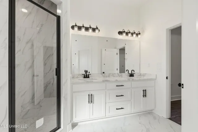 $399,900 | 3711 Roland Drive, Southaven, MS 38672