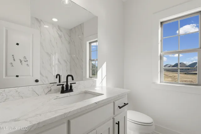 $399,900 | 3711 Roland Drive, Southaven, MS 38672