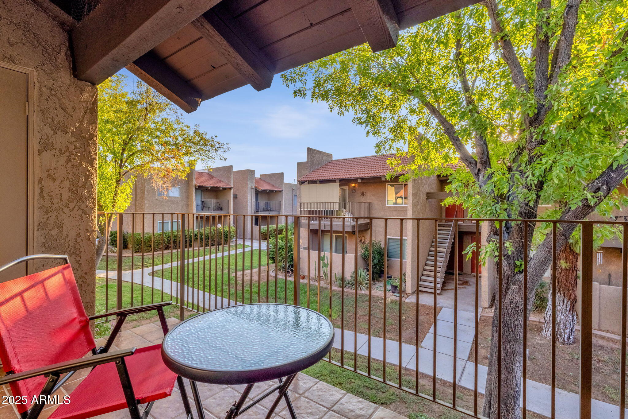 5525 East Thomas Road, Unit M9 Phoenix, AZ 85018 - Photo 15 of 31 25-web-or-mls-5525-e-thomas-rd-m9