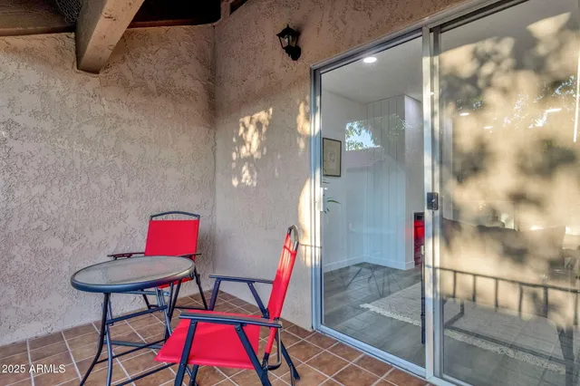 $215,000 | 5525 East Thomas Road, Unit M9, Phoenix, AZ 85018