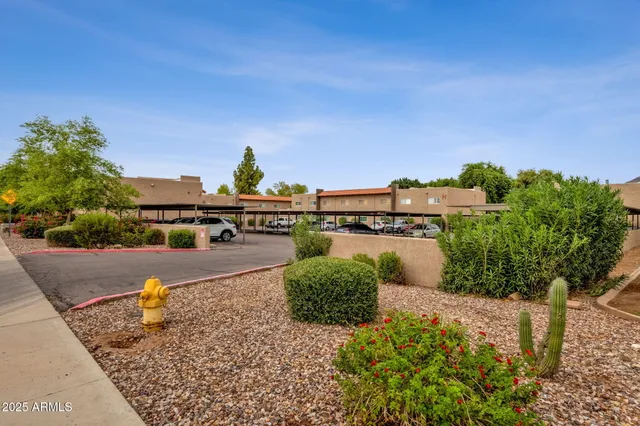 $215,000 | 5525 East Thomas Road, Unit M9, Phoenix, AZ 85018