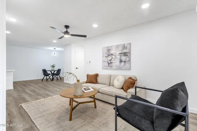 $215,000 | 5525 East Thomas Road, Unit M9, Phoenix, AZ 85018