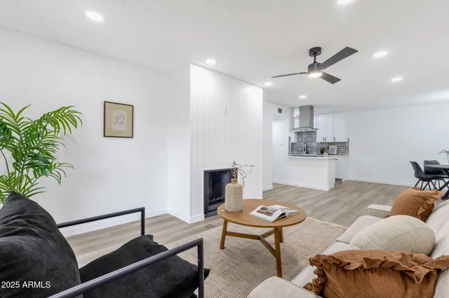 $215,000 | 5525 East Thomas Road, Unit M9, Phoenix, AZ 85018