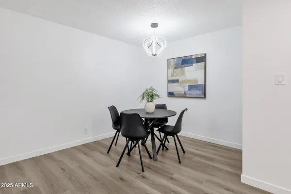 $215,000 | 5525 East Thomas Road, Unit M9, Phoenix, AZ 85018