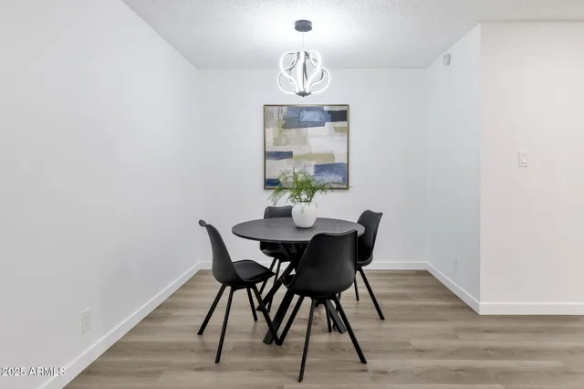 $215,000 | 5525 East Thomas Road, Unit M9, Phoenix, AZ 85018