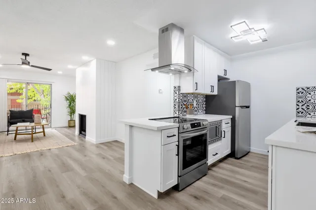 $215,000 | 5525 East Thomas Road, Unit M9, Phoenix, AZ 85018