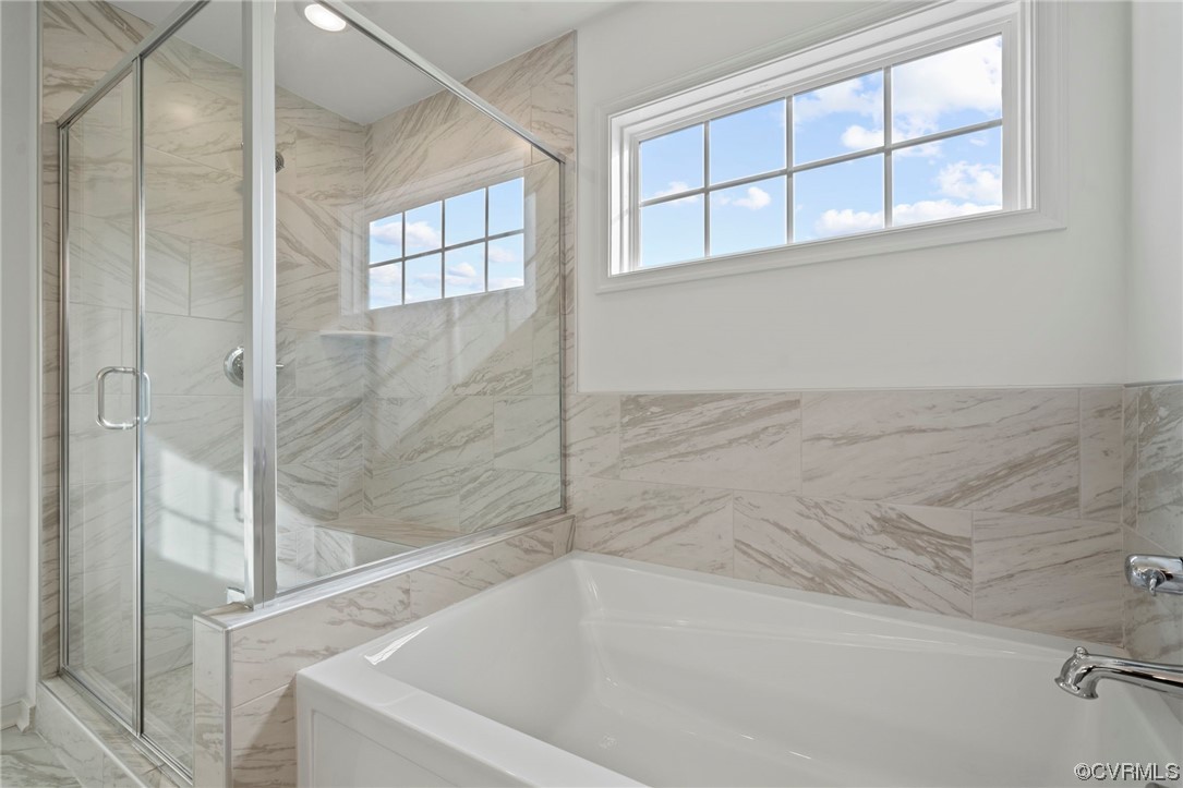 8506 Freebridge Road Chesterfield, VA 23832 - Photo 24 of 37 a bathroom with a bathtub