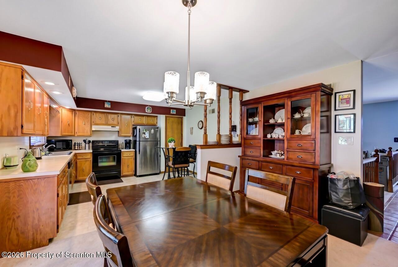 413 Main Street Dickson City, PA 18519 - Photo 8 of 39 Dining Room/Kitchen