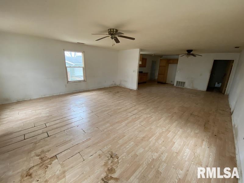 15919 North Front Street Rome, IL 61562 - Photo 7 of 18 Gallery Image 7