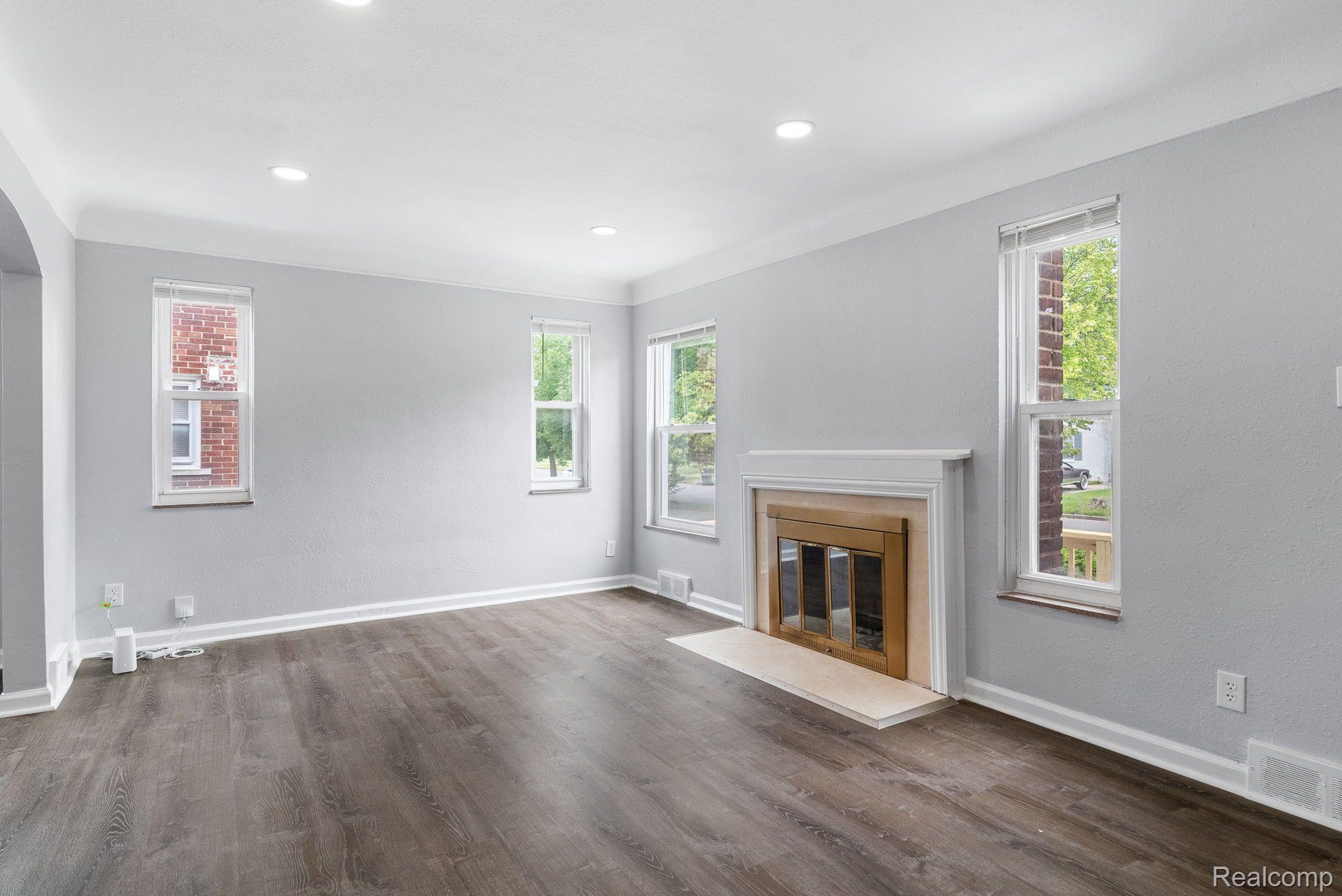 10707 Balfour Road Detroit, MI 48224 - Photo 5 of 36 Gallery Image 5