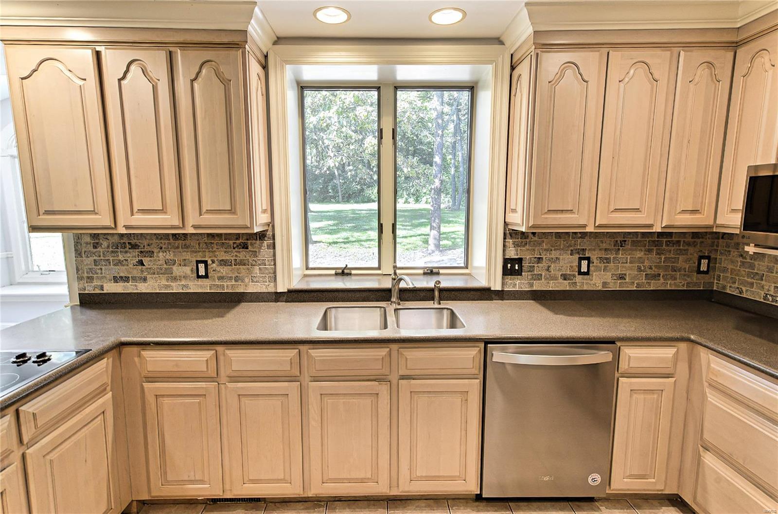 1907 Grassy Ridge Road St. Louis, MO 63122 - Photo 20 of 54 Gallery Image 20