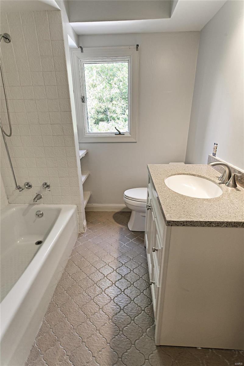 1907 Grassy Ridge Road St. Louis, MO 63122 - Photo 38 of 54 Gallery Image 38