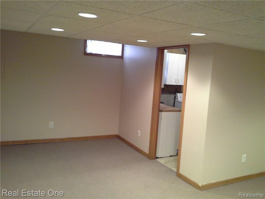 2577 South Commerce Road, Unit 11 Wolverine Lake, MI 48390 - Photo 41 of 57