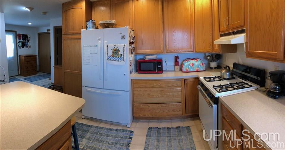 1880 South Helen Lake Road, Unit 7 Ishpeming, MI 49849 - Photo 8 of 49