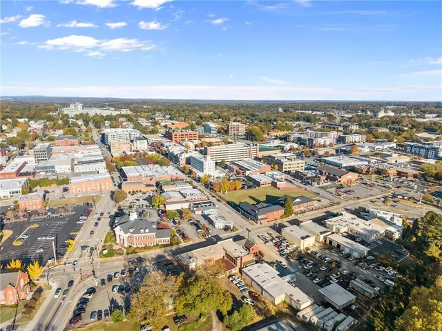 $299,000 | 518 Nightfire Court Southwest, Gainesville, GA 30501