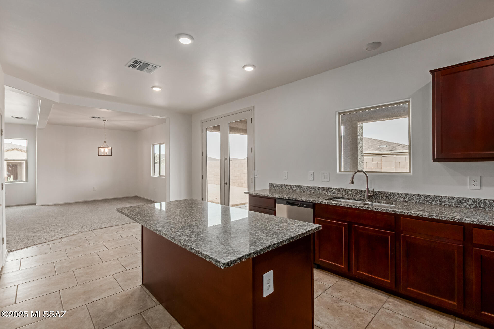 7490 West Elvado Road Tucson, AZ 85757 - Photo 12 of 37 12 - Elvado