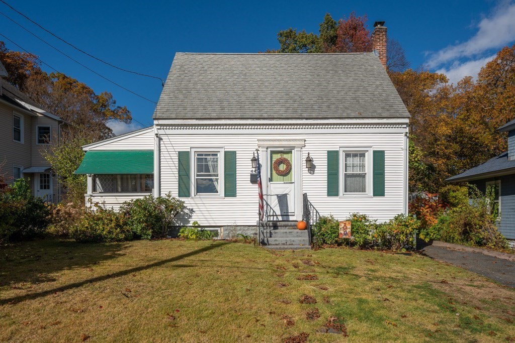 44 Hillside Avenue West Springfield, MA 01089 - Photo 1 of 34 a front view of a house with a yard