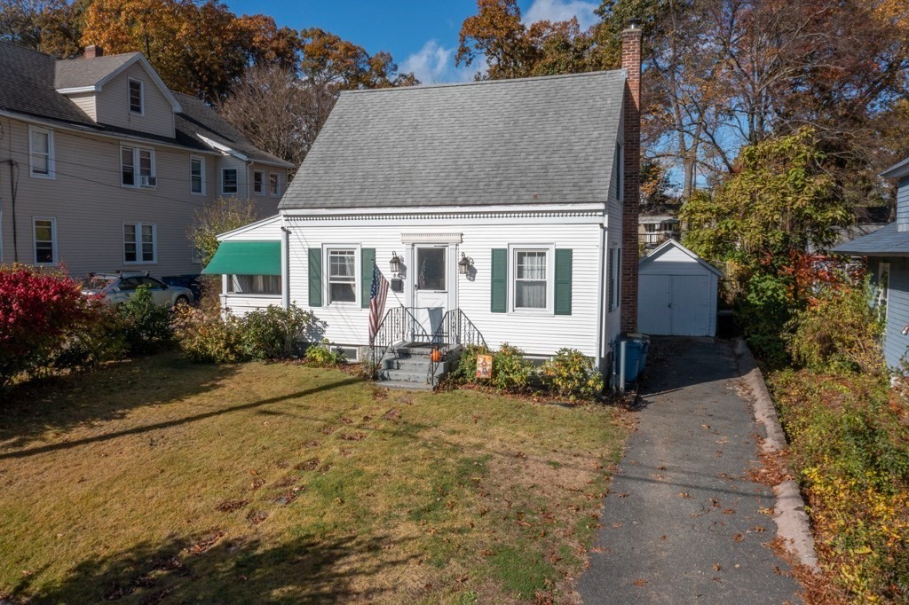 44 Hillside Avenue West Springfield, MA 01089 - Photo 2 of 34 front view of a house with a yard