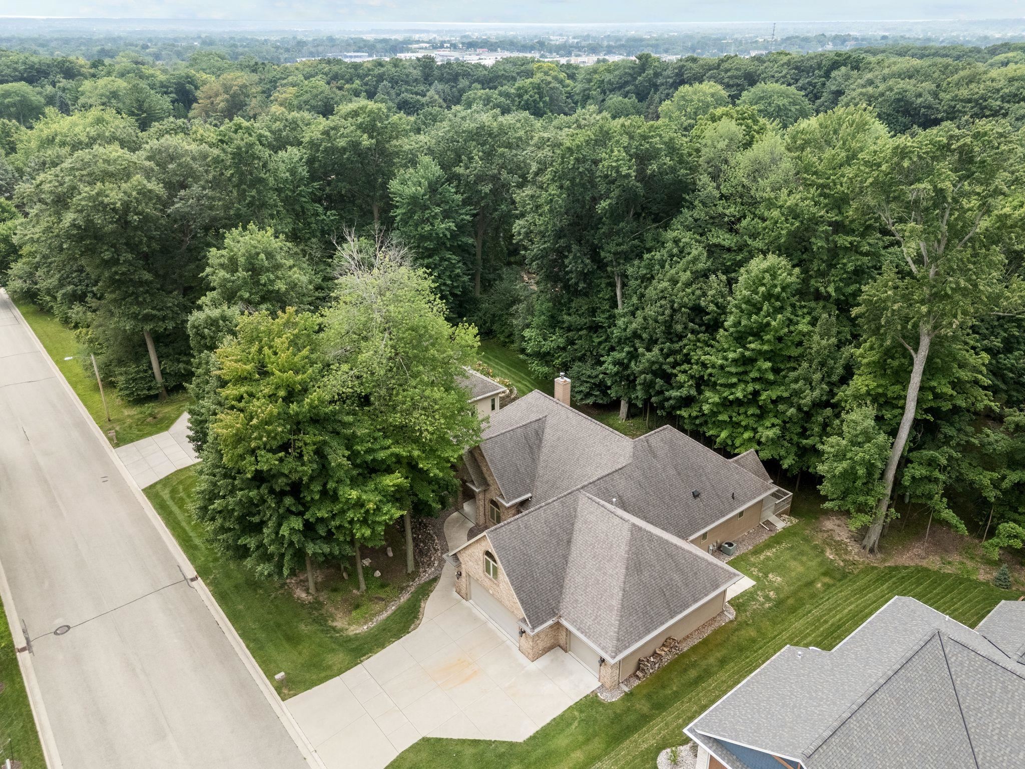 448 Harvest Road Green Bay, WI 54302 - Photo 46 of 71