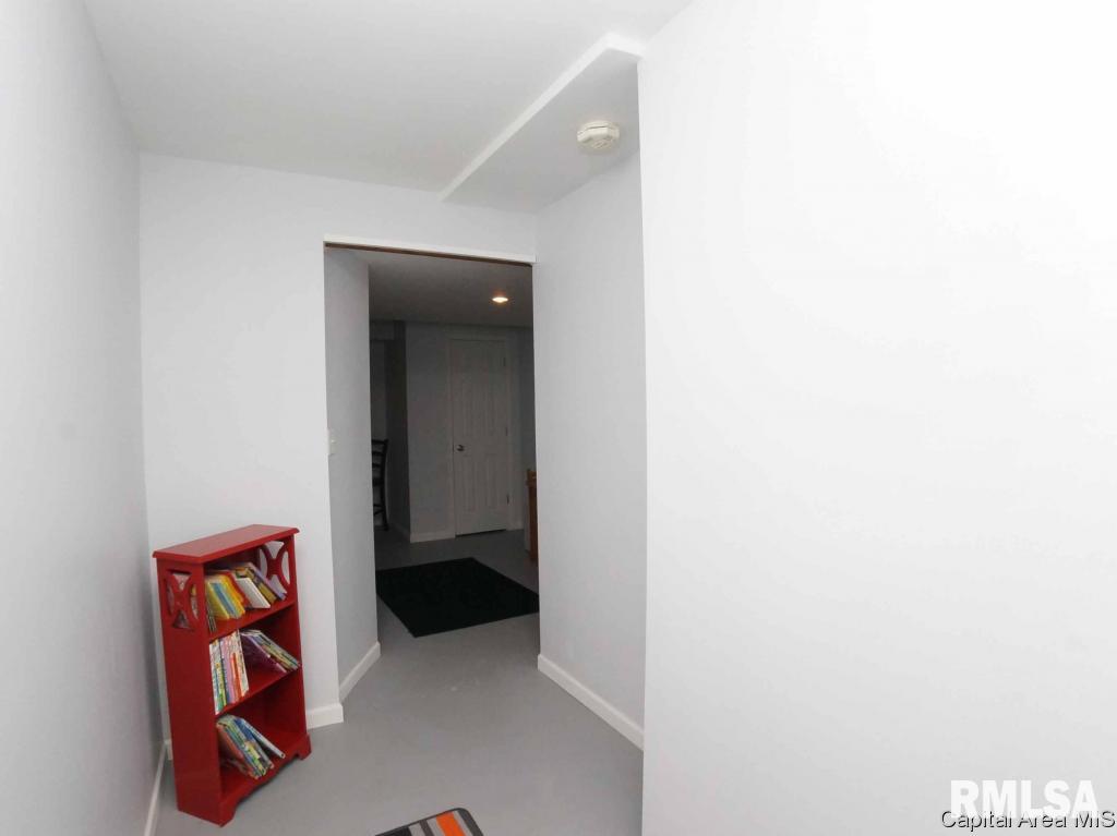 3912 Marie Drive Springfield, IL 62707 - Photo 15 of 29 Gallery Image 15