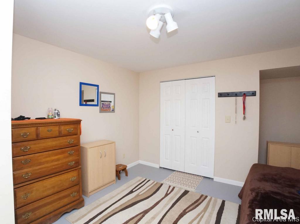 3912 Marie Drive Springfield, IL 62707 - Photo 20 of 29 Gallery Image 20