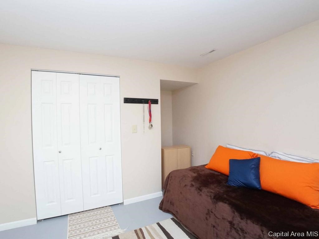 3912 Marie Drive Springfield, IL 62707 - Photo 23 of 29 Gallery Image 23
