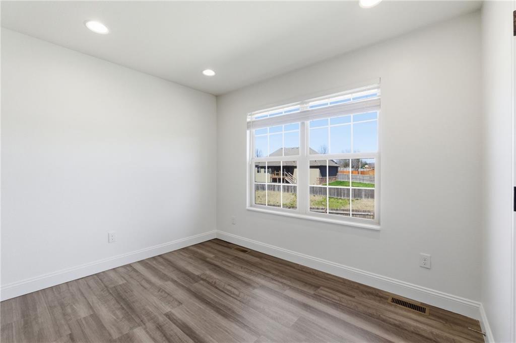 4583 West Minota Street Springfield, MO 65802 - Photo 7 of 25