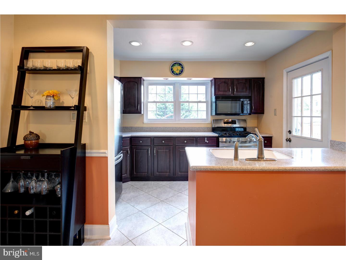 336 Powell Road Springfield, PA 19064 - Photo 6 of 23
