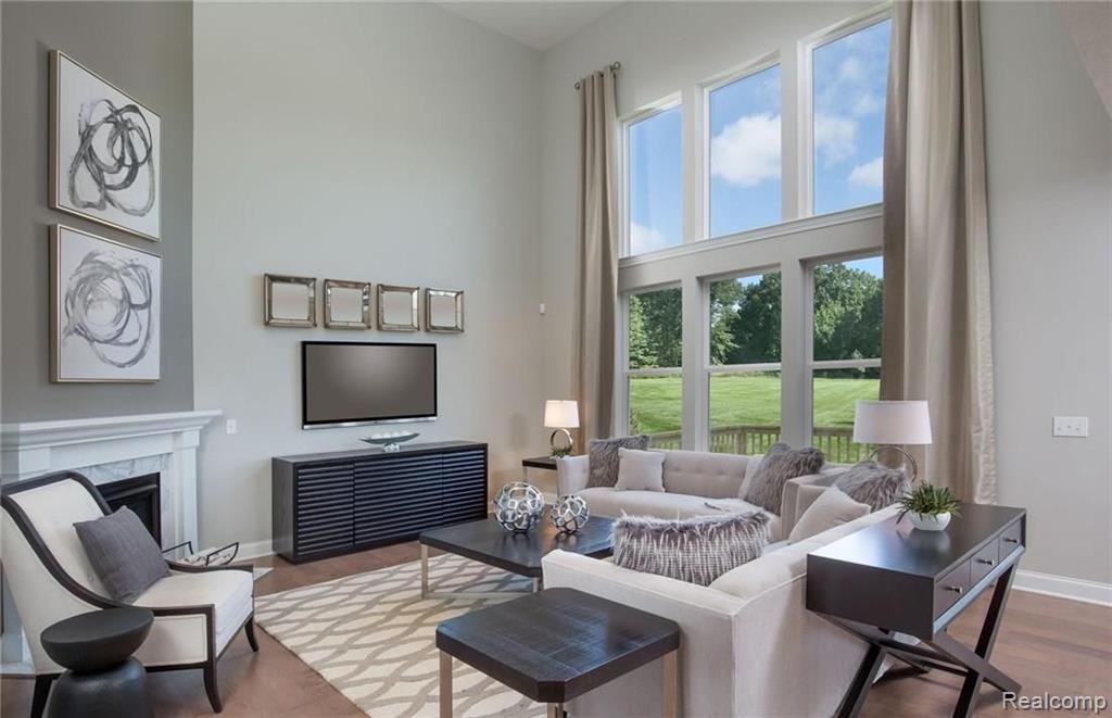 2082 Logan Drive Rochester Hills, MI 48309 - Photo 3 of 19