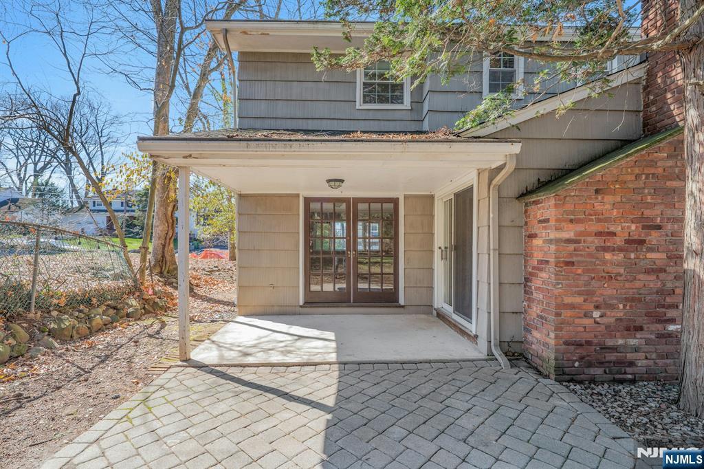 366 Valley View Avenue Paramus, NJ 07652 - Photo 43 of 49