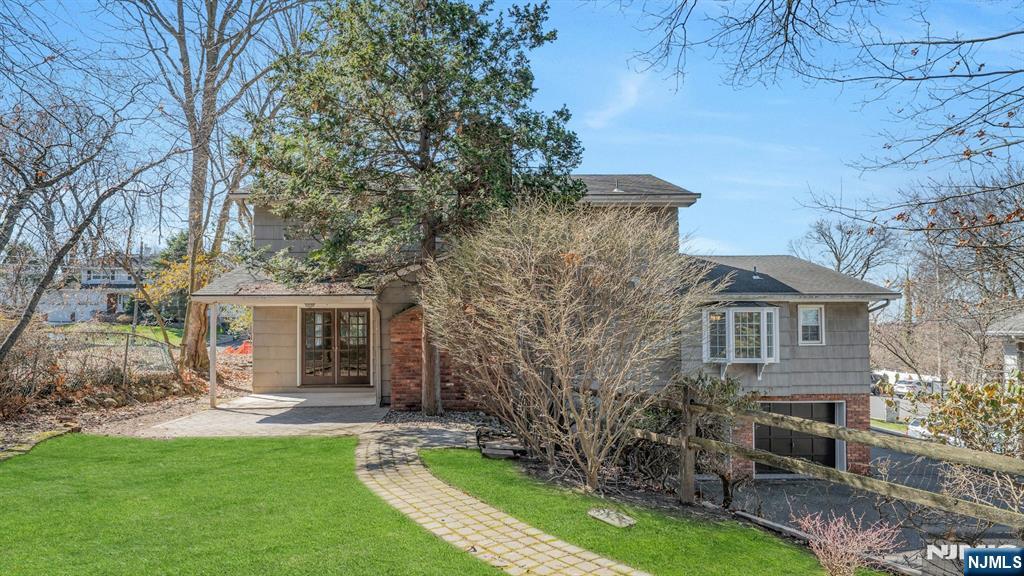 366 Valley View Avenue Paramus, NJ 07652 - Photo 47 of 49