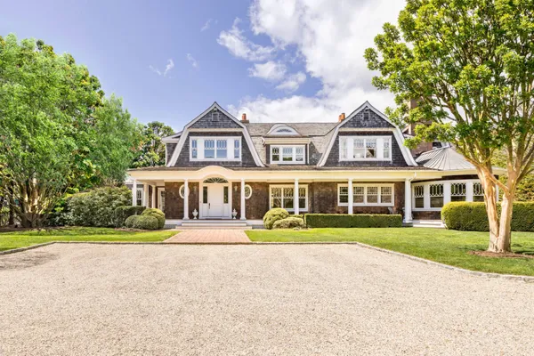 $350,000 | 7 Halsey Path, Southampton, NY 11968