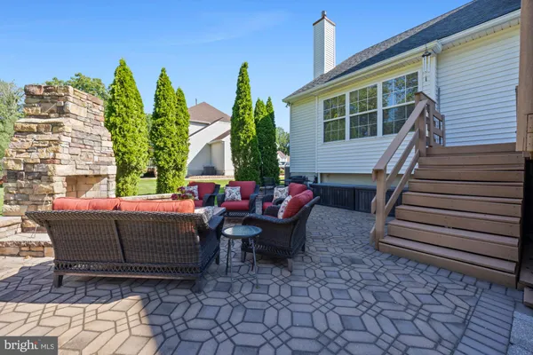 $690,000 | 14 Patriot Lane, Blackwood, NJ 08012