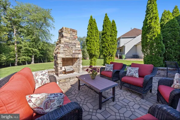 $690,000 | 14 Patriot Lane, Blackwood, NJ 08012