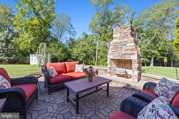$690,000 | 14 Patriot Lane, Blackwood, NJ 08012