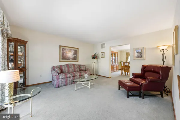 $690,000 | 14 Patriot Lane, Blackwood, NJ 08012