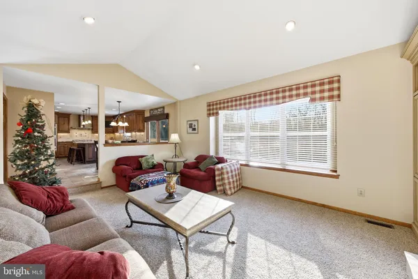 $690,000 | 14 Patriot Lane, Blackwood, NJ 08012