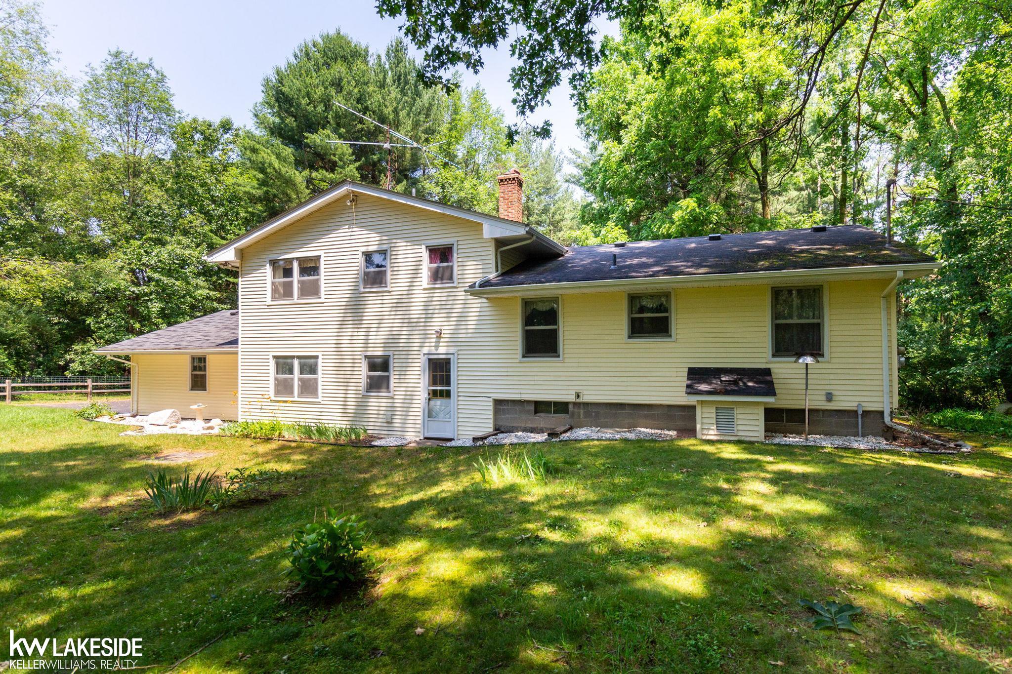 2488 Brighton Road Howell, MI 48843 - Photo 44 of 54 50145920-6b333cb3-afeb-402c-8865-914e0077779c.JPG