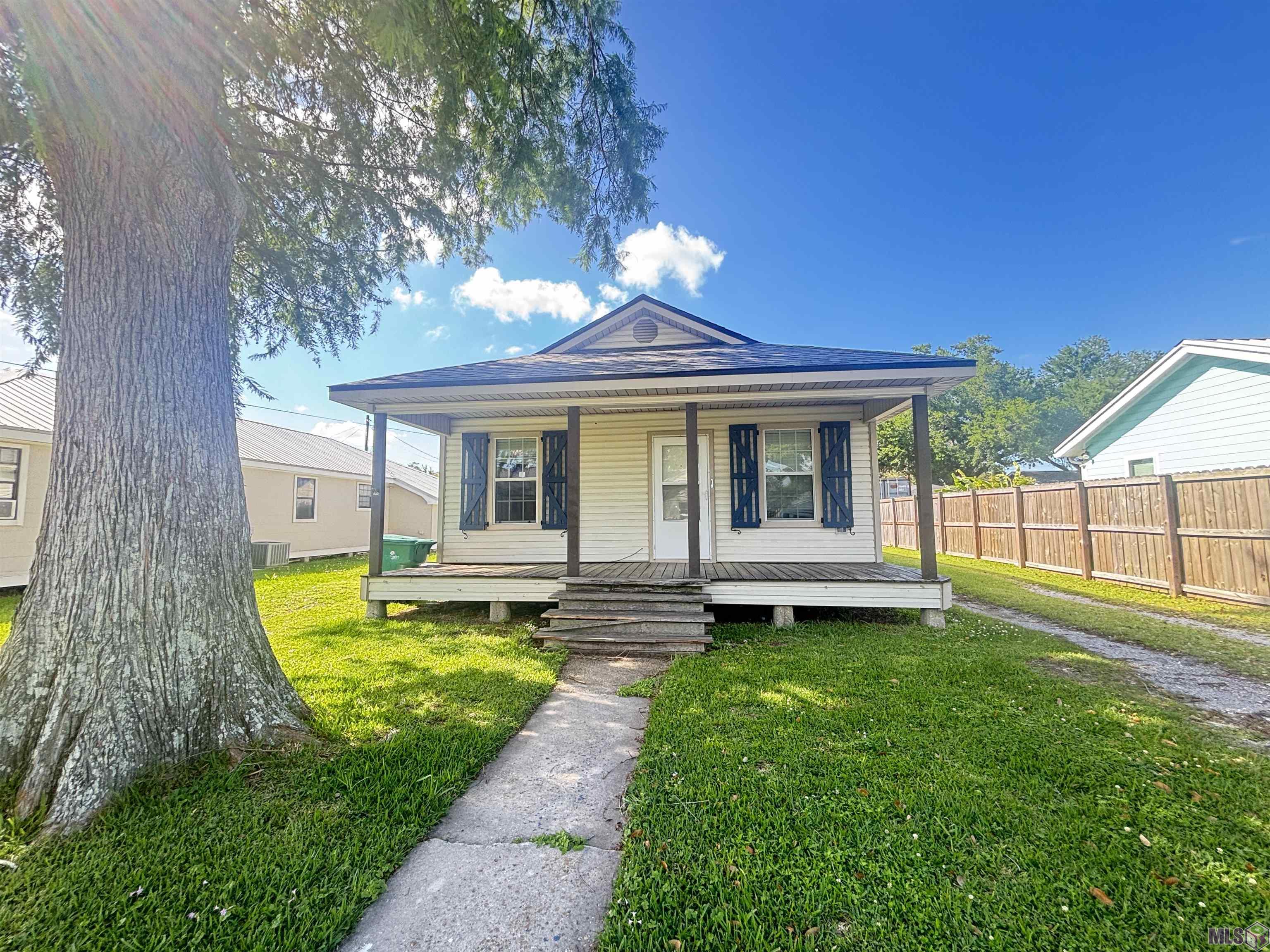 136 Catherine Street Lockport, LA 70374 - Photo 1 of 17