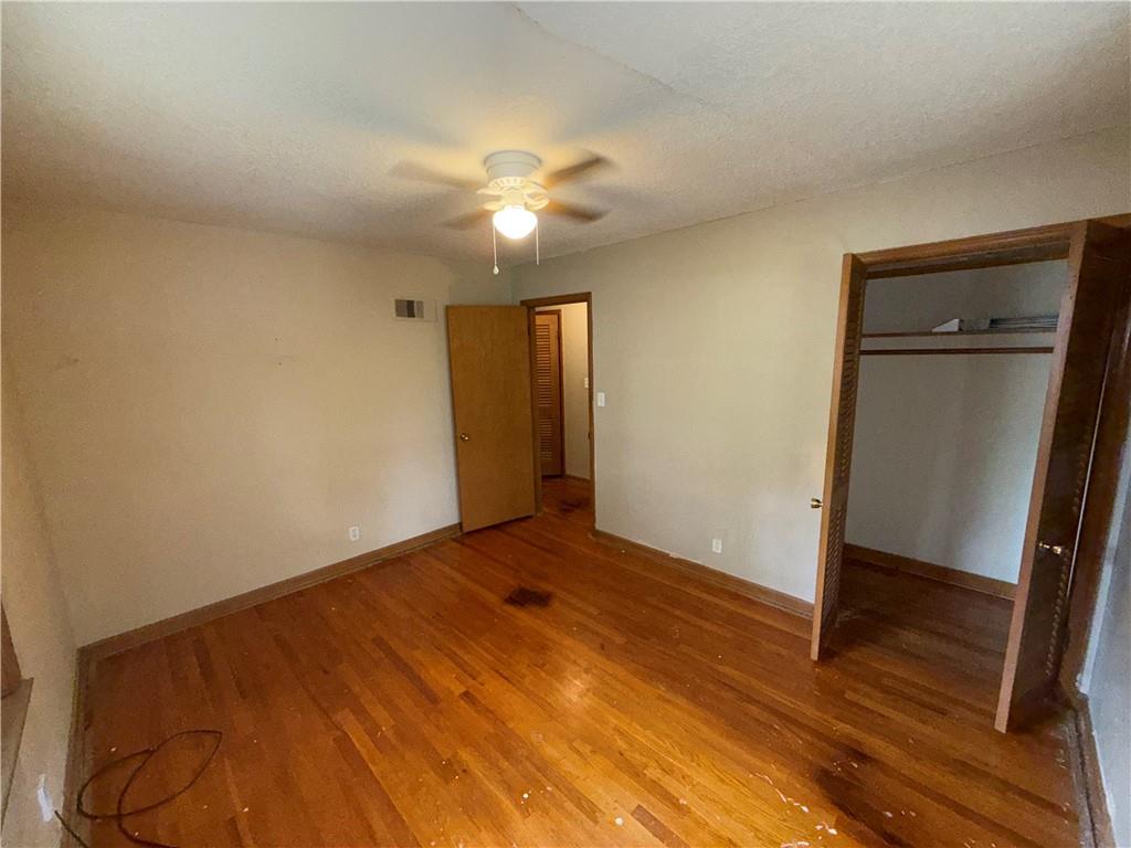 5008 Spring Street Kansas City, MO 64133 - Photo 26 of 36