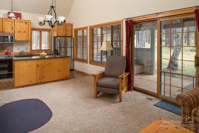 36 Circle 4 Ranch Circle Sunriver, OR 97707 - Photo 4 of 19 Additional Photo