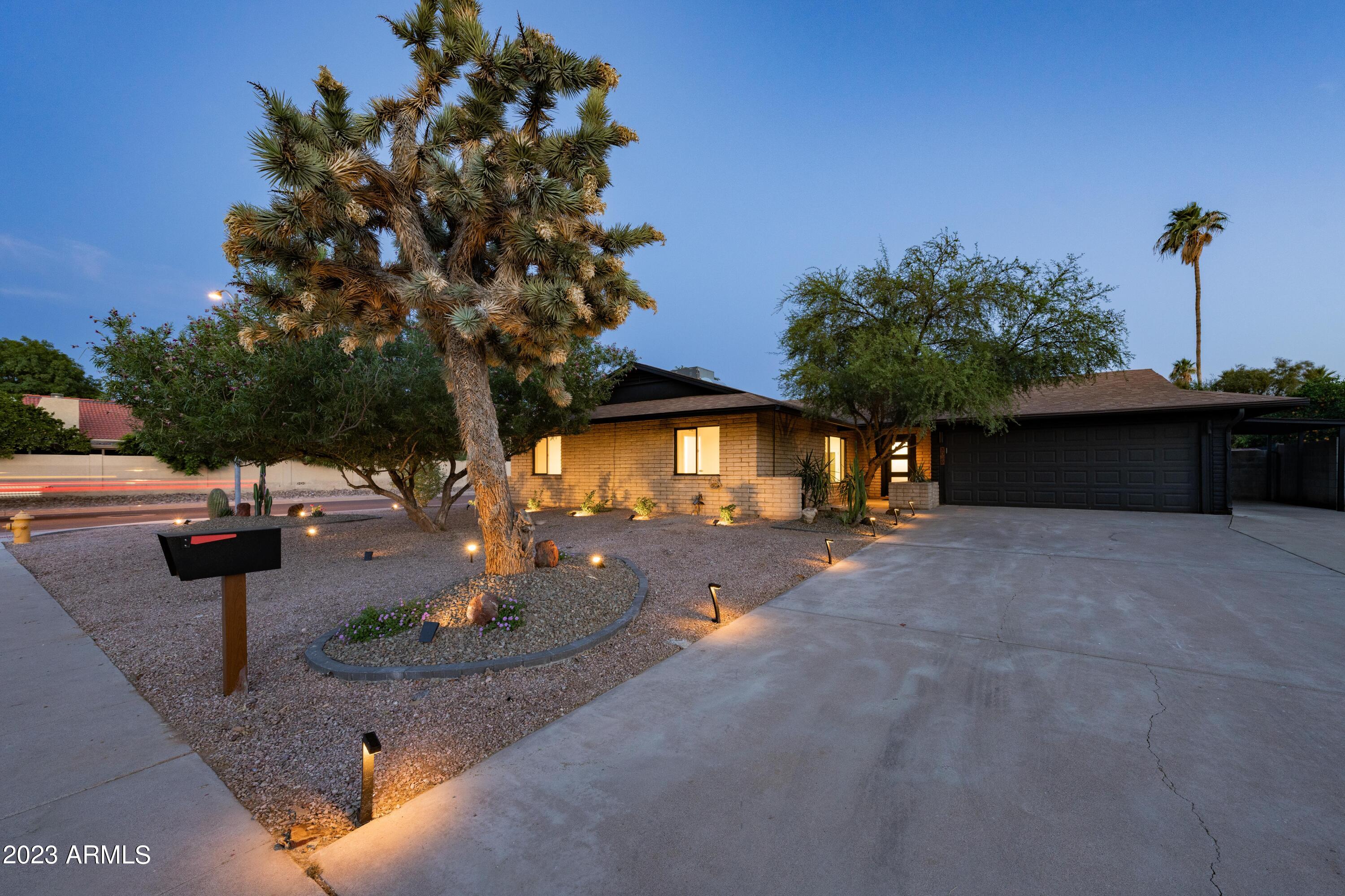 3029 East Cochise Road Phoenix, AZ 85028 - Photo 3 of 31 3029 E. Cochise Rd. (MLS) -30