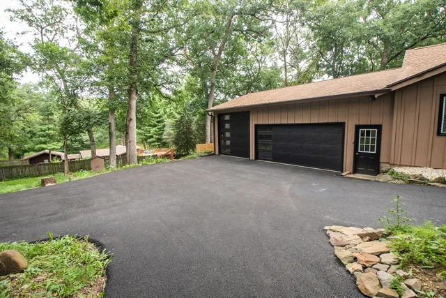 $339,900 | 304 Wild Cherry Drive, Dixon, IL 61021