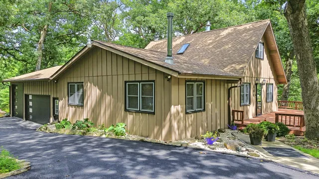 $339,900 | 304 Wild Cherry Drive, Dixon, IL 61021