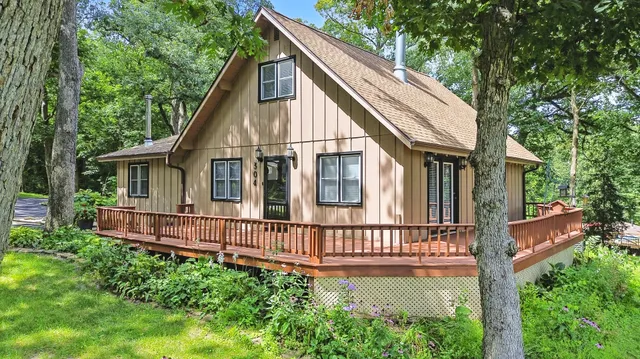 $339,900 | 304 Wild Cherry Drive, Dixon, IL 61021