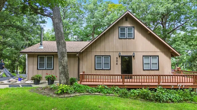 $339,900 | 304 Wild Cherry Drive, Dixon, IL 61021